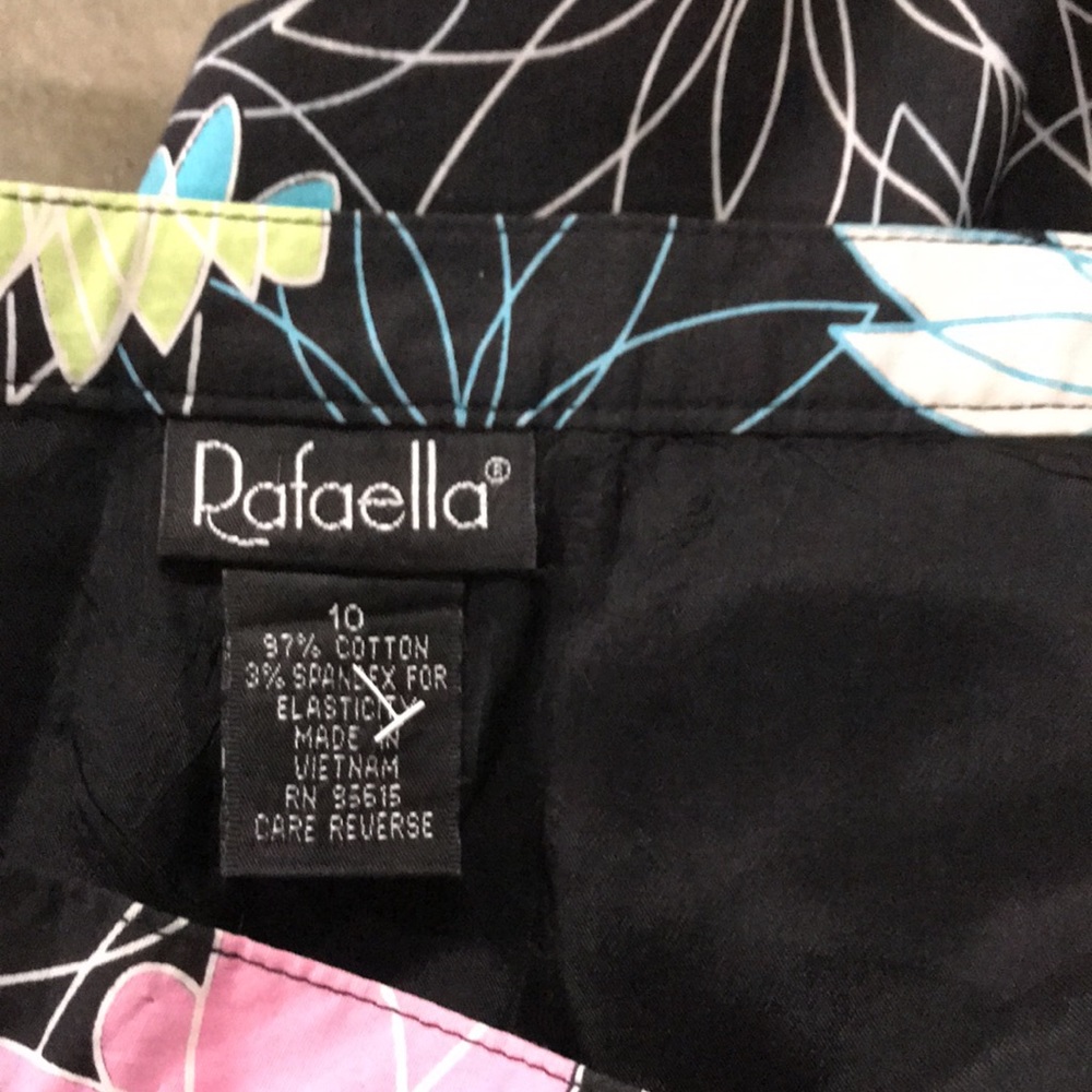 Skirt by Rafaella. Black with floral. Size 10 - Picture 4 of 5